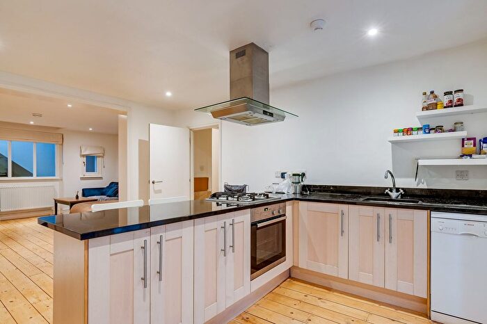 1 Bedroom Flat To Rent In Shepherds Bush Road, London, W6