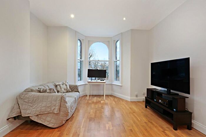 2 Bedroom Apartment For Sale In Waldram Park Road, London, SE23