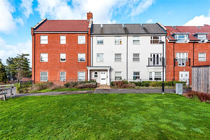 2 Bedroom Apartment For Sale In Wilmott House, Ashville Way, Wokingham, Berkshire, RG41