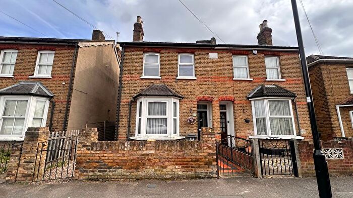 3 Bedroom Semi Detached House For Sale In Tachbrook Road, Feltham, TW14
