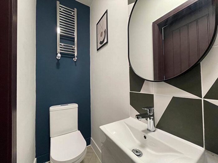 1 Bedroom Studio To Rent In Clarendon Road, Luton, Bedfordshire, LU2