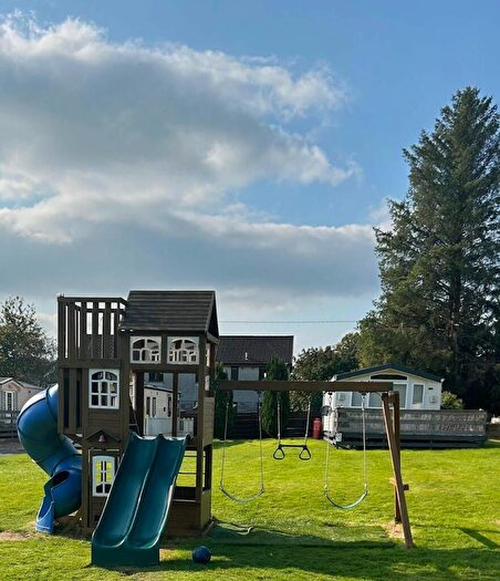 2 Bedroom Caravan For Sale In Newton Stewart, Dumfries And Galloway, DG8