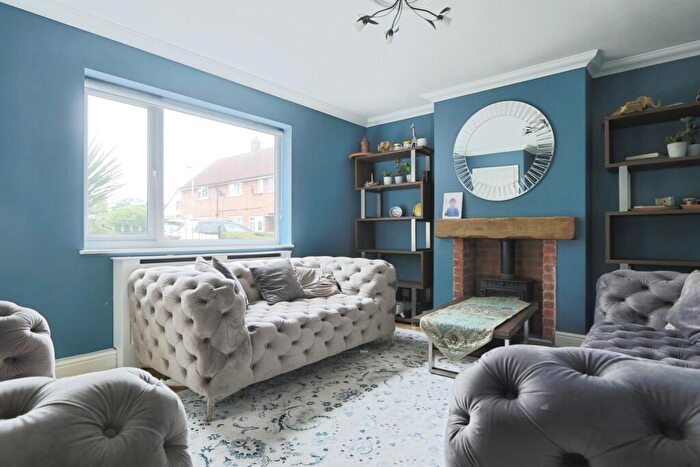 2 Bedroom Terraced House For Sale In Anlaby Park Road South, Hull, HU4