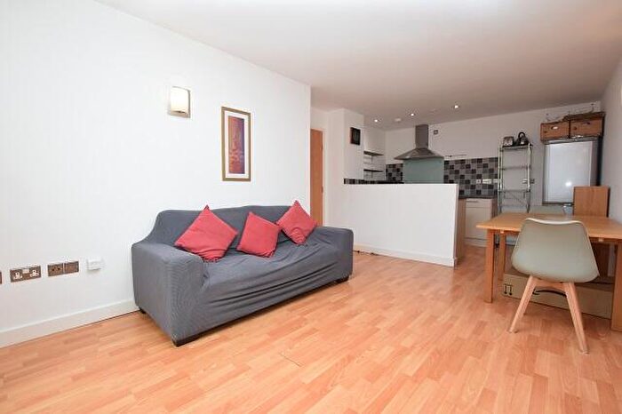 1 Bedroom Apartment To Rent In West One Plaza, Cavendish Street, S3