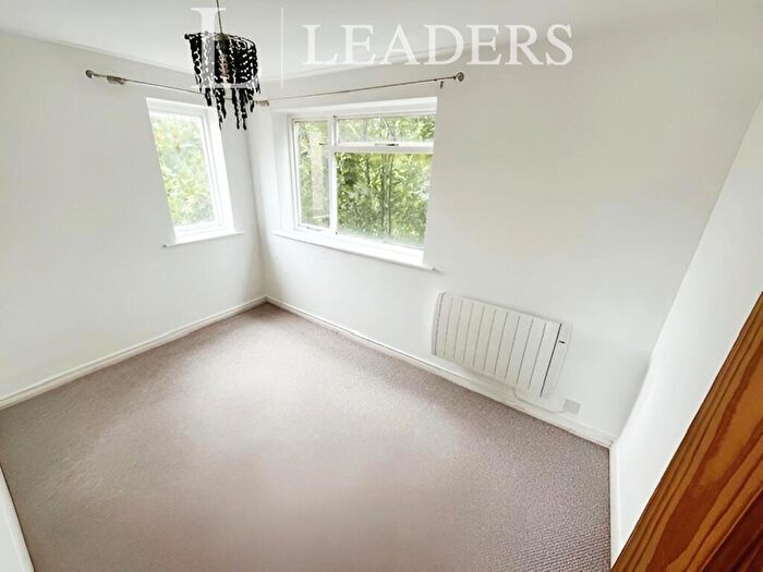 2 Bedroom Apartment To Rent In Lyndhurst Cort, Hove, BN3