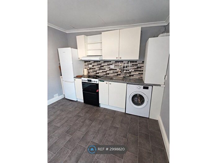 1 Bedroom Terraced House To Rent In Argyle Square, Sunderland, SR2