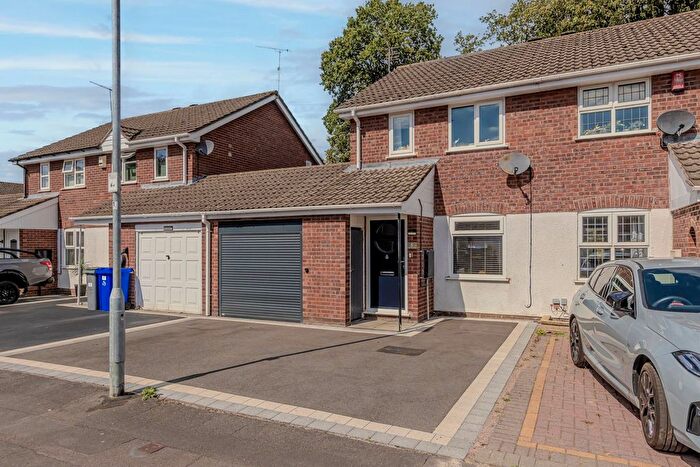 2 Bedroom Semi-detached House For Sale In Kersbrook Close, Stoke-On-Trent, ST4