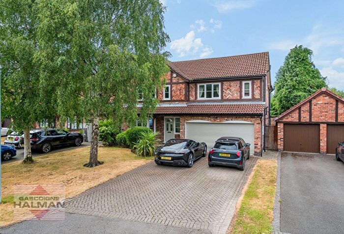 5 Bedroom Detached House For Sale In Thistlewood Drive, Wilmslow, SK9