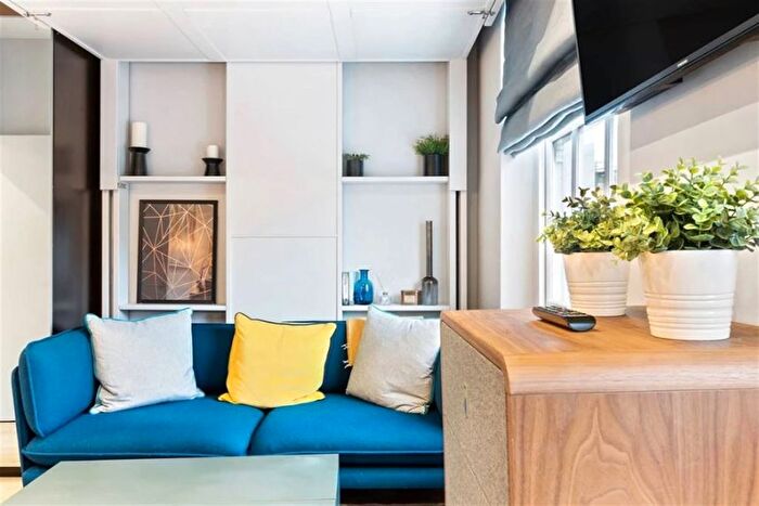 Studio To Rent In Oakley Square, King's Cross, Euston, Camden, London, NW1