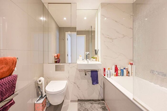 1 Bedroom Flat To Rent In Marsh Wall, Canary Wharf, London, E14