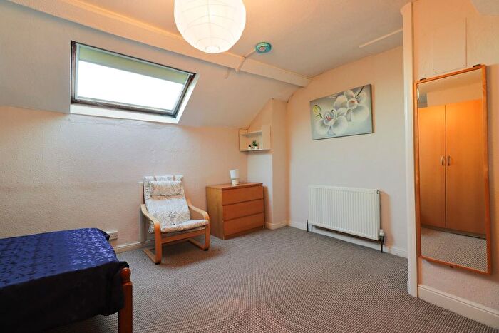 3 Bedroom Terraced House For Sale In School Road, Crookes, Sheffield, S10