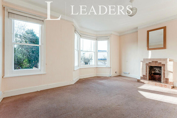 2 Bedroom Apartment To Rent In Nuns Close, Hitchin, SG5