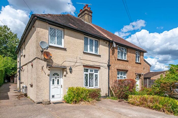 1 Bedroom Flat For Sale In Holmethorpe Avenue, Redhill, RH1