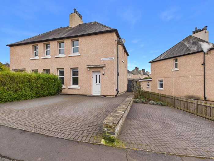 3 Bedroom Semi-Detached House For Sale In Woodstock Avenue, Lanark, ML11