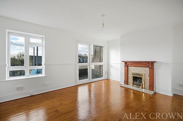 2 Bedroom Flat To Rent In Carlton Lodge, Carlton Road, N4