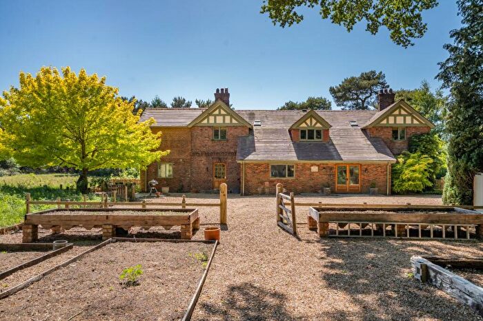 4 Bedroom Detached House For Sale In Chester Road, Oakmere, Cheshire, CW8