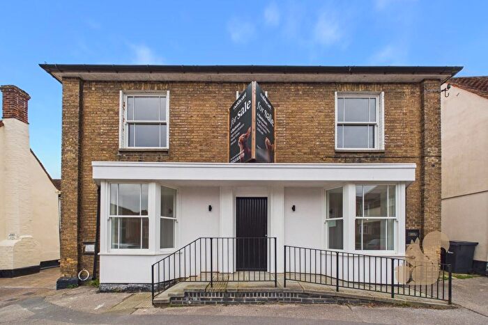 4 Bedroom Detached House For Sale In The Old Bank, Kelvedon, CO5