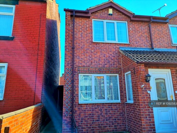 2 Bedroom Semi-Detached House To Rent In Urban Road, Doncaster, DN4