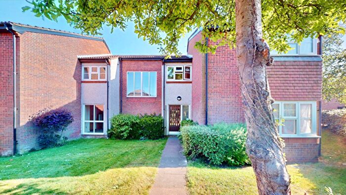 Studio To Rent In Clarkes Drive, Uxbridge, UB8