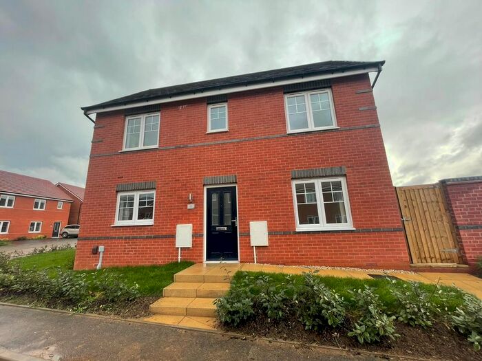 3 Bedroom Property To Rent In Bain Gardens, Mickleover, Derby, DE3