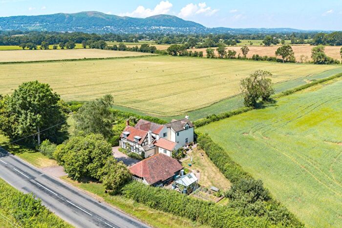 3 Bedroom Detached House For Sale In Priestfields, Hanley Castle, Worcester, Worcestershire, WR8