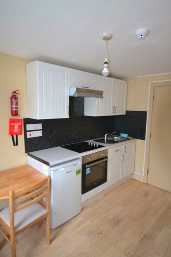 Studio To Rent In Mapesbury Mews, Station Road, London, NW4