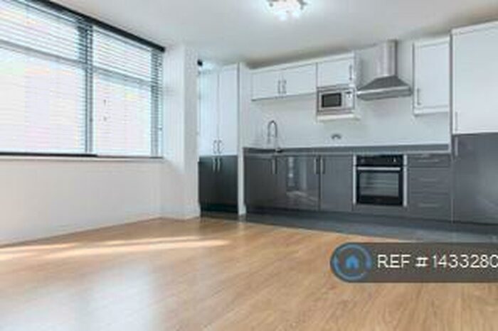 1 Bedroom Flat To Rent In Figaro House, Bedford, MK40