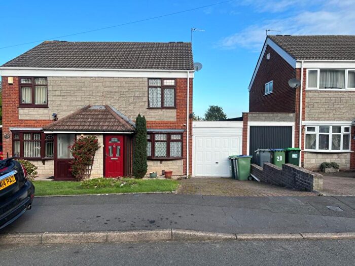 3 Bedroom Semi Detached House For Sale In Raby Close, Oldbury, B69