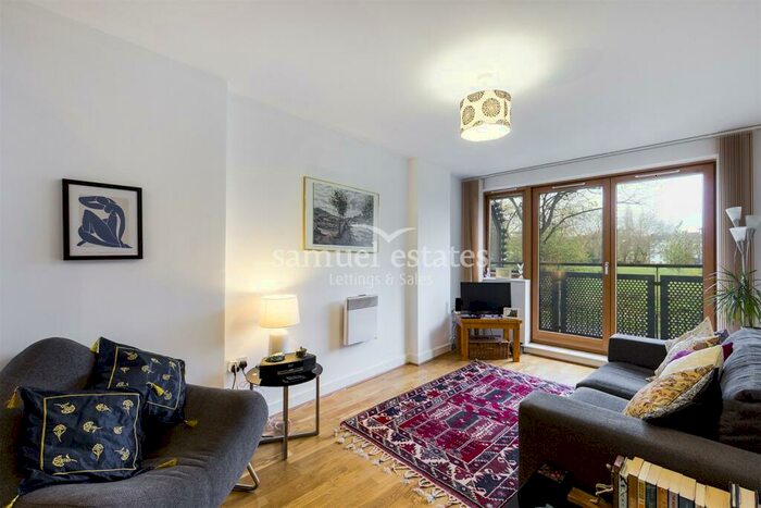 2 Bedroom Flat To Rent In Leamore Court, Meath Crescent, Bethnal Green, London, E2