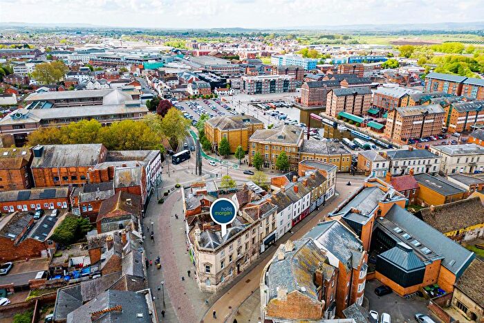 3 Bedroom Flat For Sale In Commercial Road, Gloucester, GL1