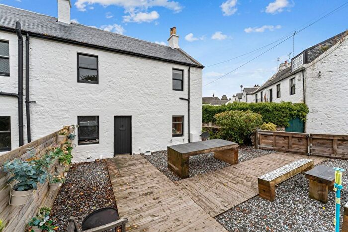 2 Bedroom Cottage For Sale In Busby Road, Carmunnock, G76