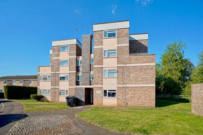 2 Bedroom Apartment For Sale In Eynesbury, St. Neots, PE19