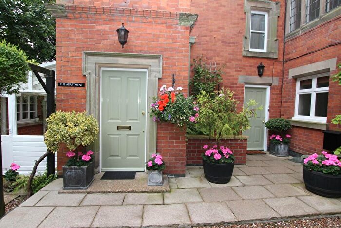 4 Bedroom Apartment To Rent In Flat/Penrhyn, NG7