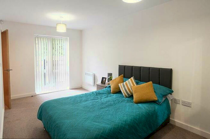 1 Bedroom Terraced House To Rent In Chertsey Crescent, Croydon, Surrey, CR0