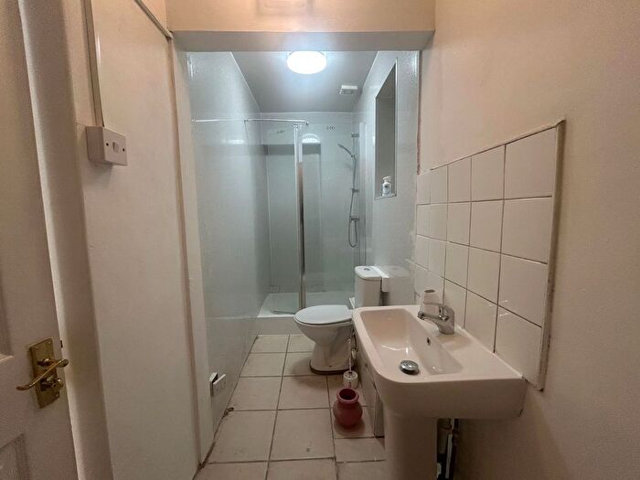1 Bedroom Flat To Rent In Raven Row, London, E1