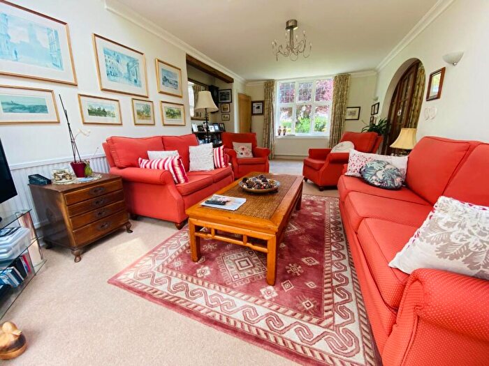 4 Bedroom Detached House For Sale In Glenville, Spinney Hill, Northampton, NN3