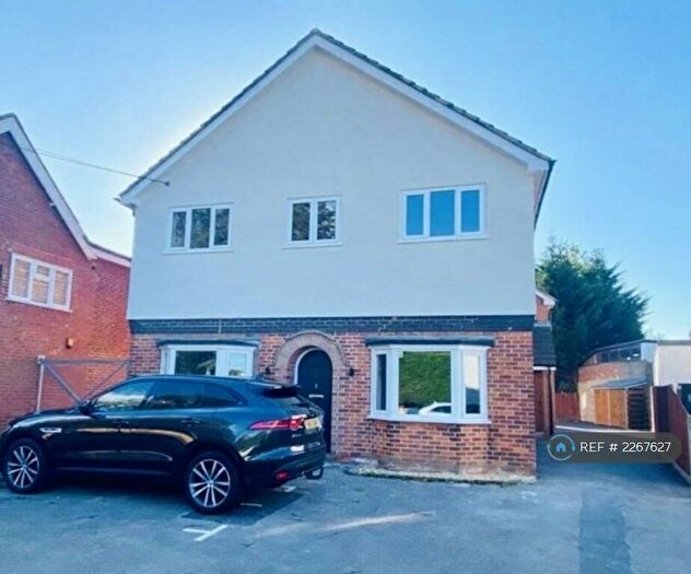 2 Bedroom Flat To Rent In Shinfield Road, Reading, RG2