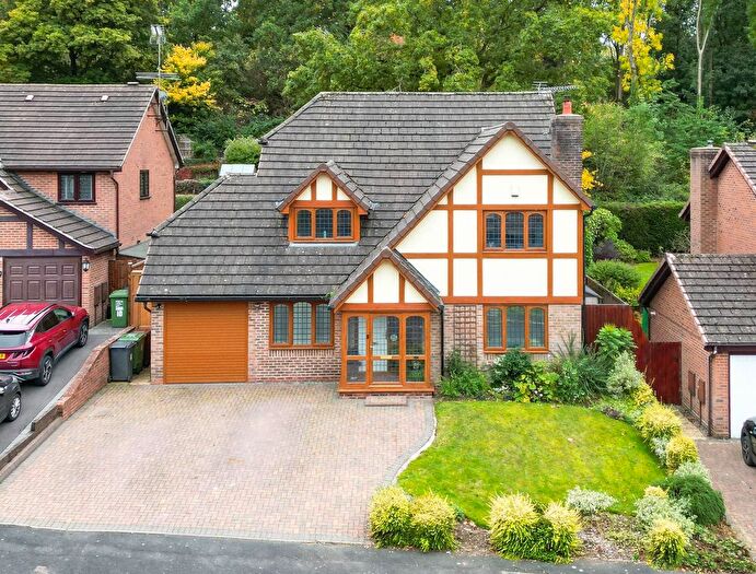 4 Bedroom Detached House For Sale In Claverdon Close, Redditch, B97