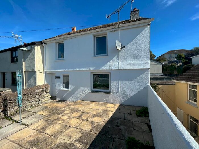 2 Bedroom Property To Rent In East Rosewin Row, Truro, TR1