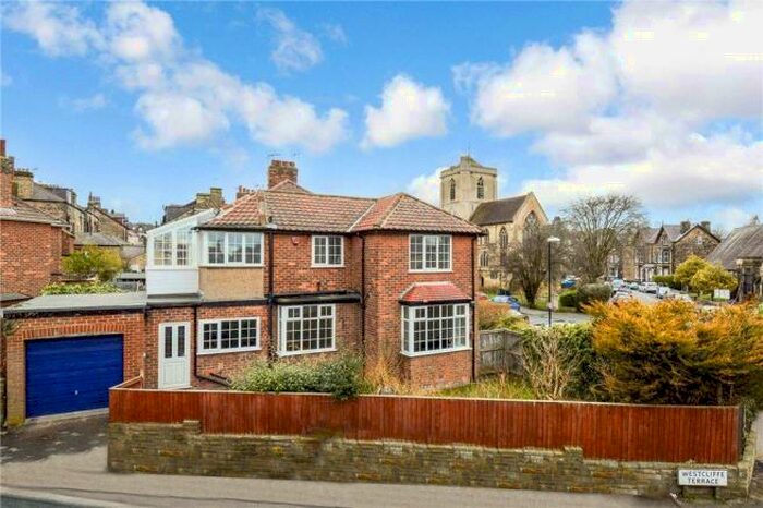 3 Bedroom Detached House To Rent In Westcliffe Grove, Harrogate, HG2