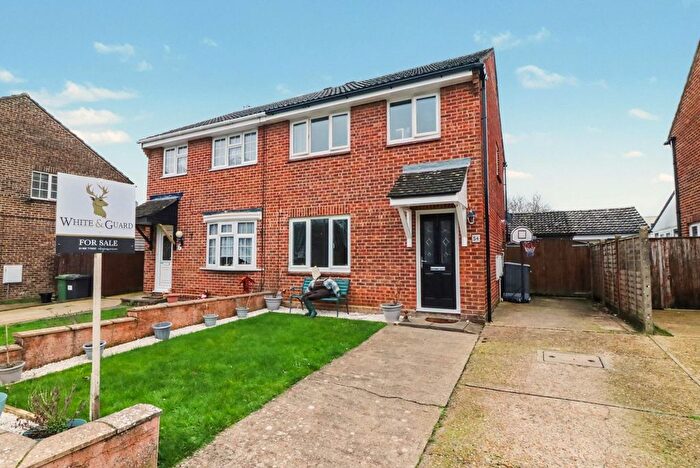 3 Bedroom Semi Detached House For Sale In Whitebeam Road, Hedge End, SO30