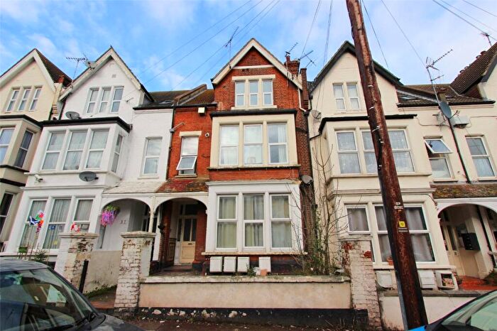 1 Bedroom Apartment To Rent In York Road, Southend-on-Sea, Essex, SS1