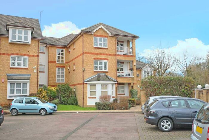 2 Bedroom Apartment To Rent In Stanmore, Harrow, HA7