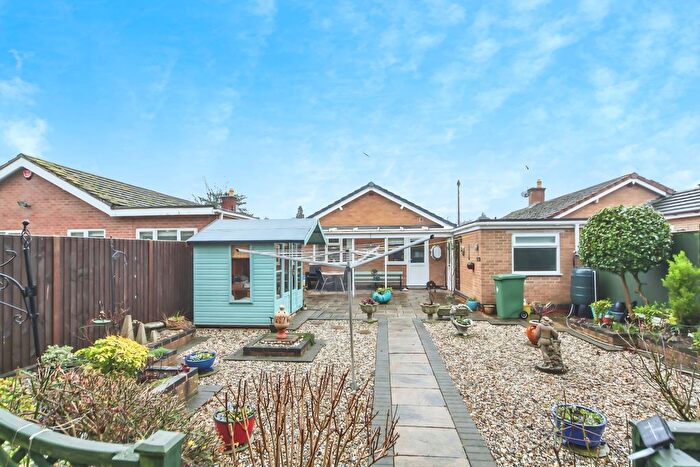 2 Bedroom Detached Bungalow For Sale In Ratliffe Road, Rugby, CV22