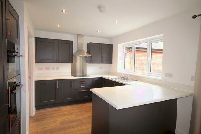 4 Bedroom Detached House To Rent In Milliner Crescent, Gloucester, GL3