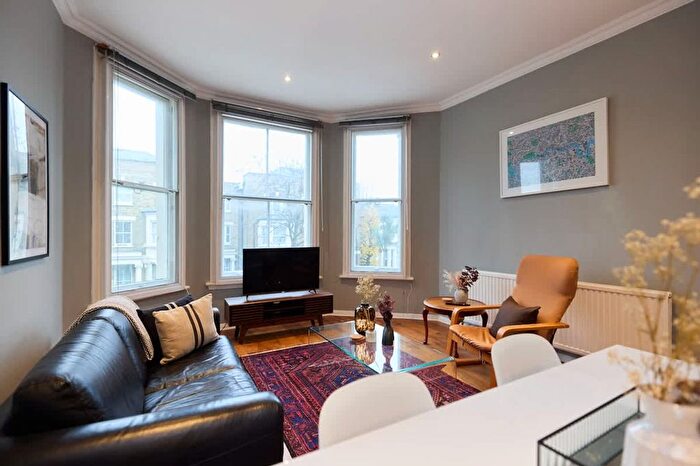 2 Bedroom Flat To Rent In West Hampstead, NW6