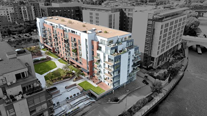 2 Bedroom Apartment For Sale In East Station Road, Fletton Quays, Peterborough, PE2