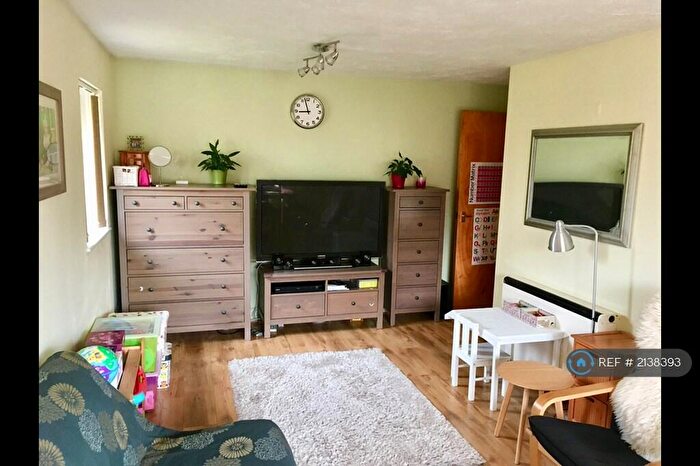 1 Bedroom Flat To Rent In Medesenge Way, London, N13