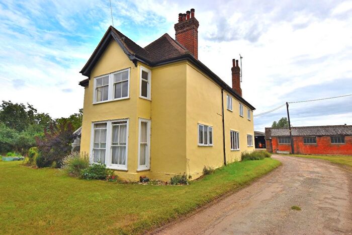 2 Bedroom Maisonette To Rent In Drapers Chase, Fentons Road, Rayne, CM77