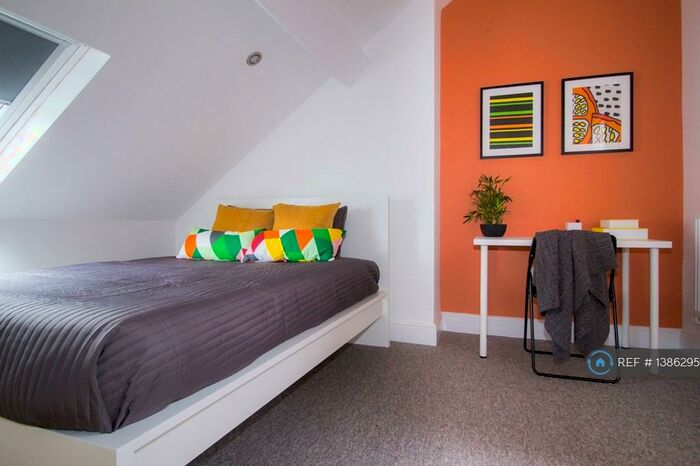 6 Bedroom Terraced House To Rent In Abingdon Road, Leicester, LE2